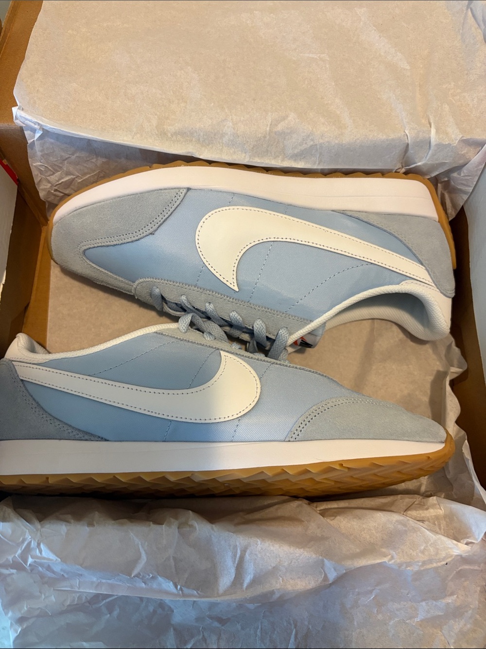 Nike pacific women’s hydrogen Blue and White size 11 new never worn